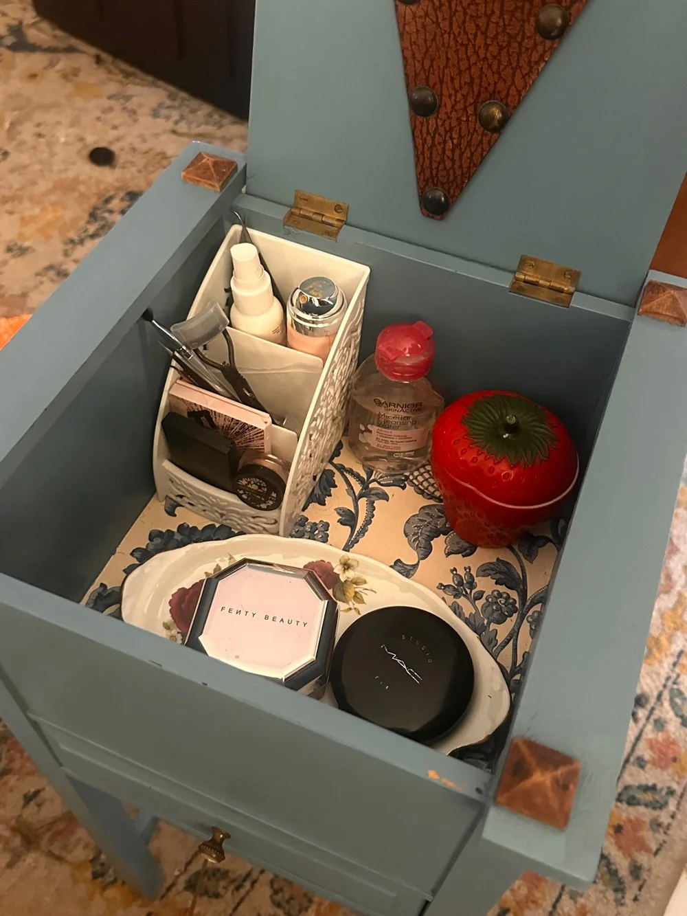 Vintage vanity